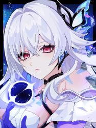 1girl armpit_crease bare_shoulders breaking broken_glass closed_mouth colored_skin commentary_request detached_sleeves genshin_impact glass glowing grey_hair hair_between_eyes hair_intakes hair_ornament hand_up head_tilt highres holding_orb long_hair looking_at_viewer looking_to_the_side multicolored_skin pink_lips red_eyes rei_(sss35_ss3) skirk_(genshin_impact) sky solo space star_(sky) starry_sky two-tone_skin upper_body wavy_hair