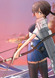 1girl arrow_(projectile) black_hair black_thighhighs blue_hakama bow_(weapon) brown_eyes brown_gloves cloud flight_deck gloves gradient_sky hakama hakama_skirt holding holding_bow_(weapon) holding_weapon japanese_clothes kaga_(kancolle) kaga_kai_ni_(kancolle) kantai_collection kosode long_hair one-hour_drawing_challenge outdoors partially_fingerless_gloves partly_fingerless_gloves purple_sky side_ponytail single_glove skirt sky solo thighhighs wada-kun water weapon yugake