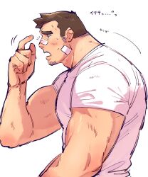 1boy ace_attorney adam&#039;s_apple bandage_on_face bandages bara brown_hair dick_gumshoe facial_hair from_side goatee_stubble highres index_finger_raised male_focus open_mouth short_hair short_sleeves sideburns_stubble sleepy solo stubble thick_neck translation_request upper_body white_background yowasabimechaoc