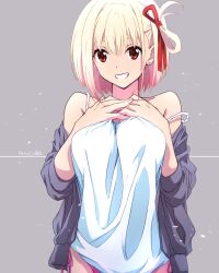 Rule 34 | 1girl, bare shoulders, black jacket, blonde hair, breasts, clenched teeth, commentary request, dated, grey background, hair ribbon, hands on own chest, highres, jacket, large breasts, looking at viewer, lycoris recoil, nii manabu, nishikigi chisato, off shoulder, red eyes, red ribbon, ribbon, shirt, short hair, signature, simple background, smile, solo, teeth, white shirt