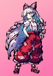 1girl absurdres bow breasts colored_inner_hair footwear_bow fujiwara_no_mokou gradient_background hair_bow hands_in_pockets highres long_hair looking_to_the_side multicolored_hair multiple_hair_bows pants pink_background pioartstuff puffy_pants red_bow red_eyes red_pants red_shoes red_suspenders shoes simple_background small_breasts suspenders tokiame_(style) touhou two-tone_bow very_long_hair white_bow white_hair