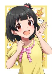 1girl black_hair blush bow checkered_bow checkered_clothes clenched_hand commentary flat_chest fried_egg hair_bobbles hair_ornament hand_up highres idolmaster idolmaster_million_live! idolmaster_million_live!_theater_days looking_at_viewer nakatani_iku open_mouth panda pink_bow red_eyes shirt short_hair short_sleeves side_ponytail smile solo teeth twwibql2kktg5am upper_body upper_teeth_only wand yellow_background yellow_shirt