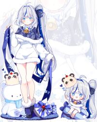 1girl :d ahoge aokumo_rin bear black_ribbon blue_boots blue_capelet blue_eyes blue_hair blue_ribbon blush boots breasts capelet chibi closed_mouth coat commentary_request full_body fur-trimmed_boots fur-trimmed_capelet fur-trimmed_coat fur-trimmed_sleeves fur_trim grey_hair hair_ribbon highres holding holding_ribbon korean_commentary kurimi_(aokumo_rin) large_breasts long_hair long_sleeves looking_at_viewer multicolored_hair open_mouth ribbon side_ponytail simple_background smile standing stellive streaked_hair subin_(subin_2011) very_long_hair virtual_youtuber white_background white_coat zoom_layer