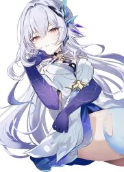 1girl absurdres blue_thighhighs breasts dress elbow_gloves genshin_impact gloves hair_ornament highres large_breasts long_hair looking_at_viewer parted_lips pink_eyes purple_gloves simple_background skirk_(genshin_impact) solo sorani_(kaeru0768) thighhighs torn_clothes torn_thighhighs white_background white_dress white_hair