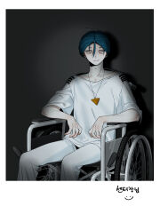 1boy absurdres blue_hair border closed_mouth commentary_request cowboy_shot grey_background hair_between_eyes highres korean_text looking_at_viewer maelo male_focus meguriya_ayumu pants shirt short_hair short_sleeves sitting smile solo toshi_densetsu_kaitai_center translation_request triangle_necklace white_border white_pants white_shirt