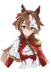 1girl animal_ears brown_hair ear_ornament epaulettes fang genderswap genderswap_(mtf) green_eyes hair_between_eyes hair_ornament highres hokushinron horse_ears horse_girl long_hair looking_at_viewer multicolored_hair original personification shin_emperor_(racehorse) simple_background single_epaulette skin_fang solo streaked_hair third-party_source umamusume upper_body white_background white_hair