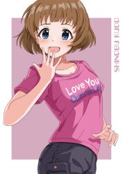 1girl black_shorts blue_eyes brown_hair character_name clothes_writing collarbone hand_to_own_mouth highres idolmaster idolmaster_cinderella_girls illustscody kudo_shinobu looking_at_viewer open_mouth pink_shirt shirt short_hair short_sleeves shorts