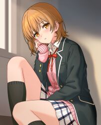 1girl black_jacket black_socks blazer brown_hair feichu_keju highres isshiki_iroha jacket kneehighs long_sleeves looking_at_viewer medium_hair neck_ribbon open_clothes open_jacket pink_sweater_vest plaid_clothes plaid_skirt red_ribbon ribbon school_uniform skirt sobu_high_school_uniform socks solo sweater_vest yahari_ore_no_seishun_lovecome_wa_machigatteiru. yellow_eyes