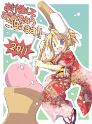 1girl 2011 :3 blonde_hair blush commentary_request full_body hair_bun holding holding_mallet japanese_clothes kimono kine long_hair looking_at_viewer mallet obi open_mouth poring purple_eyes ragnarok_online red_kimono sandals sash satou_kibi sidelocks single_hair_bun slime_(creature) smile tabi translation_request white_legwear yellow_sash yukata zouri