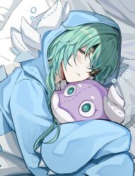 1boy :&lt; anaxa_(honkai:_star_rail) animal_costume blue_eyes blush commentary_request cosplay dromas_(honkai:_star_rail) eyepatch green_hair half-closed_eyes highres honkai:_star_rail honkai_(series) hood hood_up hugging_object kigurumi long_hair long_sleeves lying male_focus mattress multicolored_eyes on_side pillow pink_eyes ponytail seyanaso solo squeans stuffed_toy two-tone_eyes upper_body
