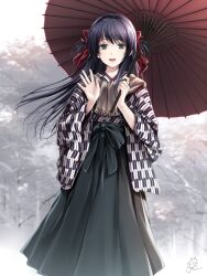 Rule 34 | 1girl, black hair, bow, cartagra, chaamii, floating hair, green eyes, green skirt, hair bow, highres, holding, holding umbrella, japanese clothes, kimono, kouzuki kazuna, long hair, long sleeves, looking at viewer, oil-paper umbrella, outdoors, red bow, red umbrella, scarf, skirt, smile, snow, solo, tree, two side up, umbrella, waving, wide sleeves, winter