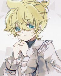 1boy 25-ji_len blonde_hair blue_eyes cowlick eyes_visible_through_hair film_grain frilled_shirt frilled_shirt_collar frilled_sleeves frills geometric_pattern hair_between_eyes high_ponytail highres kagamine_len looking_at_viewer male_focus mattari_haruto messy_hair official_alternate_costume own_hands_together ponytail project_sekai sailor_collar shirt short_ponytail solo tied_sleeves upper_body vocaloid white_background white_sailor_collar white_shirt