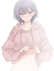 1girl bang_dream! bang_dream!_it&#039;s_mygo!!!!! blush brown_eyes closed_mouth clothes_lift commentary grey_hair hair_between_eyes highres hood hood_down hoodie hoodie_lift long_sleeves midriff navel pink_hoodie short_hair simple_background solo takamatsu_tomori white_background wtsino