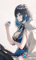 1girl absurdres arm_under_breasts arm_up asymmetrical_hair bare_shoulders black_hair black_nails blue_hair blunt_bangs bob_cut breasts carrying carrying_under_arm cleavage closed_mouth commentary_request diagonal_bangs dice feather-trimmed_jacket feather_collar fishnets fur-trimmed_jacket fur_trim genshin_impact gradient_hair green_eyes head_tilt highres holding holding_dice jacket jacket_on_shoulders jisu_lee large_breasts looking_at_object multicolored_hair nail_(hardware) nail_polish short_hair simple_background smile solo tassel_choker vision_(genshin_impact) waist_cutout yelan_(genshin_impact)
