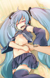 1girl aqua_hair bad_id bad_pixiv_id blush from_above hatsune_miku highres kata_(811505) kata_(pixiv438489) long_hair lying midriff navel skirt solo_focus thighhighs tickling tickling_sides twintails vocaloid yamaha zettai_ryouiki