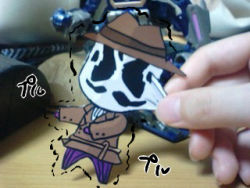 chibi coat dc_comics hat hero lowres mask papercraft photo_(medium) qvga watchmen