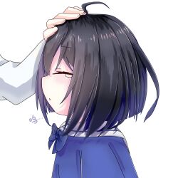 Rule 34 | 1girl, 1other, :&lt;, absurdres, ahoge, benghuai xueyuan, blue bow, blue bowtie, blue shirt, bow, bowtie, closed eyes, closed mouth, from side, hand on another&#039;s head, highres, honkai (series), korean text, li mama, sailor collar, seele vollerei, shirt, simple background, tears, translation request, white background, white sailor collar