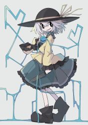 1girl asameshi black_boots black_eyes black_hat boots bright_pupils frilled_skirt frilled_sleeves frills from_side full_body green_skirt grey_background hand_up hat hat_ribbon heart heart_of_string highres holding holding_knife knife komeiji_koishi long_sleeves looking_at_viewer open_mouth ribbon shirt short_hair simple_background skirt smile solo third_eye touhou white_pupils wide_sleeves yellow_ribbon yellow_shirt