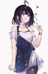 1girl ahoge bare_shoulders black_hair black_nails black_pantyhose blue_hair blue_overalls blue_ribbon bracelet breasts commentary_request cowboy_shot earrings grey_eyes grin hair_ribbon heart highres indie_virtual_youtuber jewelry jun_wei looking_at_viewer medium_breasts mole mole_under_eye multicolored_hair nail_polish necklace off-shoulder_shirt off_shoulder overalls pantyhose pleated_skirt ribbon shirt short_hair signature simple_background single_leg_pantyhose skirt smile solo standing streaked_hair suspenders suspenders_slip v very_long_fingernails virtual_youtuber white_background white_shirt white_skirt yubari_rei