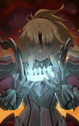 1girl absurdres armor bandeau blonde_hair blood blood_from_forehead braid breastplate crown cuirass fate/grand_order fate_(series) feibai full_armor gauntlets green_eyes half_up_braid highres hold_crown knight mordred_(fate) parted_bangs ponytail short_hair shoulder_armor solo yellow_background