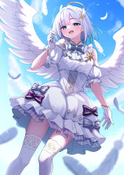 1girl alternate_costume angel blue_bow blue_bowtie blue_eyes blue_sky bow bowtie dress falling_feathers feathered_wings feathers feet_out_of_frame gloves gradient_hair halo highres kaga_sumire layered_dress lupinus_virtual_games medium_hair multicolored_hair off-shoulder_dress off_shoulder open_mouth parted_bangs puffy_short_sleeves puffy_sleeves short_sleeves sky solo syurimp teeth thighhighs thighs upper_teeth_only virtual_youtuber vspo! white_dress white_gloves white_hair white_thighhighs wings