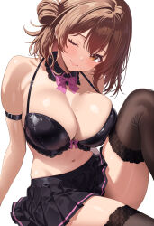 1girl ;) alternate_costume arm_belt black_bra black_skirt blush bow bowtie bra breasts brown_hair brown_thighhighs commentary detached_collar gakuen_idolmaster hanami_ume highres idolmaster knee_up large_breasts looking_at_viewer miniskirt navel ni_tamago_sando one_eye_closed pink_bow pink_bowtie pleated_skirt simple_background sitting skindentation skirt smile solo stomach thighhighs underwear white_background