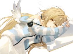 1girl angel_wings arlizi blonde_hair coat fate/grand_order fate_(series) fur-trimmed_coat fur_trim highres jeanne_d&#039;arc_(fate) looking_at_viewer lying metatron_jeanne_(fate) metatron_jeanne_(second_ascension)_(fate) nightgown official_alternate_costume on_side open_mouth pillow simple_background sleepwear solo squeans white_background wings yellow_eyes