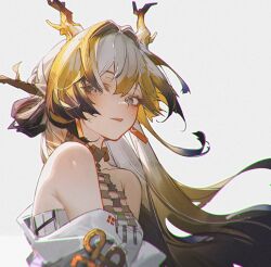 Rule 34 | 1girl, arknights, bare shoulders, blue eyes, blush, character request, chromatic aberration, commentary request, grey background, grey eyes, grey hair, hair intakes, horns, jewelry, long eyelashes, long hair, looking at viewer, multicolored hair, necklace, off shoulder, openvl, parted lips, shu (arknights), simple background, solo, strapless, tube top, upper body, very long hair