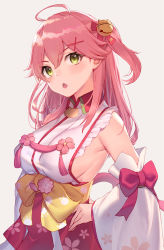 1girl :o ahoge arl bare_shoulders bell blush bow breasts cowboy_shot detached_sleeves floral_print flower green_eyes grey_background hair_bell hair_ornament hairclip hand_on_own_hip highres hololive japanese_clothes jingle_bell large_breasts long_sleeves looking_at_viewer obi one_side_up open_mouth pink_bow pink_flower sakura_miko sakura_miko_(1st_costume) sash sideboob simple_background solo tassel virtual_youtuber wide_sleeves wing_collar x_hair_ornament yellow_bow