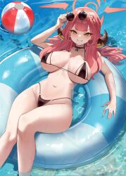 1girl absurdres aru_(blue_archive) ball beachball bikini black_ribbon blue_archive blush breasts breasts_apart brown_horns curvy demon_horns donggua_bing_cha eyewear_on_head floating grin halo highleg highleg_bikini highres horns innertube large_breasts long_hair looking_at_viewer micro_bikini narrow_waist navel neck_ribbon o-ring o-ring_bikini orange_halo pink_hair ribbon round_eyewear smile solo stomach string_bikini sunglasses swim_ring swimsuit v-shaped_eyebrows water wet yellow_eyes