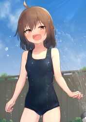 1girl ahoge bare_shoulders blue_sky blush breasts brown_hair centi_mnkt collarbone cowboy_shot dot_nose double-parted_bangs haruka_(centi_mnkt) highres looking_at_viewer old_school_swimsuit one-piece_swimsuit open_mouth orange_eyes original outdoors school_swimsuit short_hair sky small_breasts solo spraying sprinkler standing swimsuit teeth upper_teeth_only water_drop wet