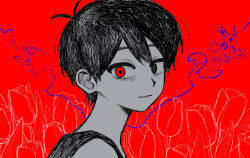 1boy abstract_background antenna_hair bags_under_eyes black_eyes black_hair black_tank_top blue_background colored_skin commentary_request double-parted_bangs flower from_behind grin hair_behind_ear hair_between_eyes hatching_(texture) heterochromia looking_at_viewer looking_back male_focus official_alternate_eye_color omori omori_(omori) portrait red_background red_eyes rou_(h_s_sinrin) short_hair simple_background smile solo tank_top tulip very_short_hair white_skin