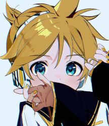 1boy aqua_eyes arm_up black_sleeves blonde_hair covering_own_mouth geometry682 grey_background hair_between_eyes hand_over_own_mouth hand_up headset kagamine_len looking_at_viewer male_focus parted_bangs portrait shirt short_hair solo vocaloid white_shirt yellow_nails