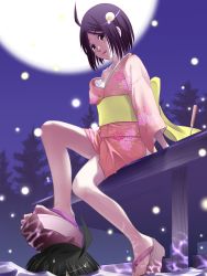 10s 1girl ahoge araragi_koyomi araragi_tsukihi asphyxiation azeruma bare_shoulders black_eyes black_hair brother_and_sister dock drowning feet foot_on_head full_body full_moon geta highres ice_pick japanese_clothes kimono legs long_legs monogatari_(series) moon nisemonogatari no_socks platform_clogs sandals short_hair siblings snow snowing toes water