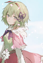 1girl antennae blue_eyes capelet commentary_request cowboy_shot green_hair green_shirt hair_between_eyes hair_ribbon highres juliet_sleeves kohaku_(rune_factory) long_sleeves looking_at_viewer petals pink_capelet pink_skirt puffy_sleeves purple_ribbon ribbon rune_factory rune_factory_4 rurui_(jac7860) shirt short_hair skirt solo