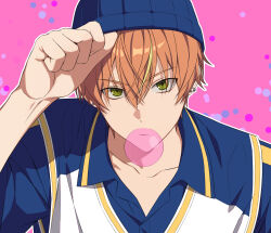 1boy alternate_costume arm_up beanie blonde_hair blue_hat chewing_gum closed_mouth collarbone collared_shirt commentary_request dot_nose earrings green_eyes hair_between_eyes hat highres jewelry korean_commentary looking_at_viewer male_focus multicolored_hair multiple_earrings orange_hair piercing pink_background project_sekai ray_(lthenray) shinonome_akito shirt short_hair solo streaked_hair stud_earrings upper_body wing_collar