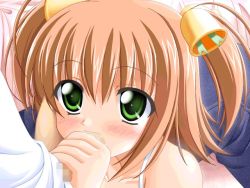 1boy 1girl bell blush brown_hair camisole censored fellatio game_cg green_eyes hair_bell hair_ornament hetero kneeling loli mosaic_censoring nanami_to_konomi_no_oshiete_abc nishimura_konomi oral penis sin-go solo_focus twintails