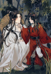 2boys aged_down bamboo bamboo_leaf bandaged_neck bandages beads belt bishounen black_boots black_hair boots braid brown_hair chinese_clothes closed_eyes collarbone day earrings footwear_ornament forest full_body grass hair_beads hair_bun hair_ornament hand_on_another&#039;s_chin hanfu hat hat_on_back highres hua_cheng jewelry leaf long_hair long_sleeves looking_at_another male_focus mandarin_collar multiple_boys nature outdoors pants parted_lips red_eyes red_hanfu rice_hat robe ronpu_cooing side_braid single_braid single_hair_bun smile squatting standing tianguan_cifu tree unworn_hat unworn_headwear very_long_hair white_boots white_hanfu white_pants wide_sleeves xie_lian yaoi yellow_eyes yuanlingpao