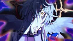1boy black_background commentary covering_face glaring gloves grey_hair halo head_wings highres honkai:_star_rail honkai_(series) long_sleeves looking_at_viewer looking_down magic male_focus moonya partially_shaded_face piercing portrait shirt simple_background solo sunday_(honkai:_star_rail) twitter_username upper_body white_gloves white_shirt wing_piercing wings yellow_eyes