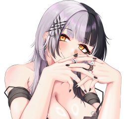 1girl absurdres arm_strap black_hair black_nails breasts cleavage closed_mouth commentary grey_hair hair_ornament highres hololive hololive_english jewelry large_breasts long_hair mmneko multicolored_hair ring shiori_novella smile solo split-color_hair symbol-only_commentary two-tone_hair virtual_youtuber yellow_eyes