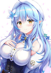 1girl ahoge bare_shoulders beret blue_bow blue_flower blue_hair blue_jacket bow braid breasts brown_eyes center_frills cleavage cleavage_cutout closed_mouth clothing_cutout commentary_request corset flower frills fur-trimmed_jacket fur-trimmed_sleeves fur_trim hair_between_eyes hair_flower hair_ornament half_updo hand_up hat highres hololive jacket kaie large_breasts long_hair long_sleeves looking_at_viewer multicolored_hair petals plaid_bow pointy_ears shirt sleeveless sleeveless_shirt sleeves_past_wrists smile solo streaked_hair upper_body virtual_youtuber white_background white_flower white_hat white_shirt wide_sleeves yukihana_lamy