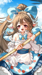 1girl absurdres animal_ears arknights bare_shoulders bell blue_bow blue_dress bow brown_hair commentary_request dress eyjafjalla_(arknights) eyjafjalla_the_hvit_aska_(a_picnic_before_a_long_trip)_(arknights) eyjafjalla_the_hvit_aska_(arknights) hair_bow highres holding horns kourou_(kouroukun) long_hair looking_at_viewer official_alternate_costume open_mouth ponytail red_eyes sheep_ears sheep_girl sheep_horns solo teeth upper_teeth_only