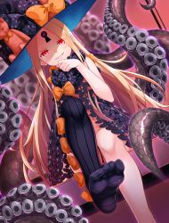 1girl abigail_williams_(fate) abigail_williams_(second_ascension)_(fate) asymmetrical_legwear black_bow black_hat black_panties black_thighhighs blonde_hair blush bow commentary_request corruption dark_persona dutch_angle evil_grin evil_smile fate/grand_order fate_(series) feet female_focus grin hand_up hat hat_bow highres kasaran keyhole knee_up legs long_hair no_shoes orange_bow panties parted_bangs possessed possession red_eyes revealing_clothes single_thighhigh sitting skull_print smile soles solo stuffed_animal stuffed_toy suction_cups teddy_bear tentacles thighhighs toes topless_female underwear uneven_legwear v-shaped_eyebrows very_long_hair witch_hat yog-sothoth