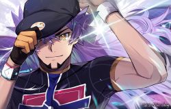 1boy absurdres artist_name baseball_cap black_hat closed_mouth commentary_request dynamax_band facial_hair gloves hat highres holding holding_unworn_clothes holding_unworn_hat leon_(pokemon) light_smile long_hair male_focus nintendo pokemon pokemon_swsh purple_hair shirt short_sleeves single_glove solo unworn_hat unworn_headwear upper_body watermark wristband yellow_eyes youchengyan