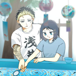 1boy 1girl arm_tattoo black_hair blonde_hair blue_eyes bob_cut bowl bradley_hana fish_tank goldfish_scooping grey_eyes hair_ornament hairpin highres holding_hands inomoto_natsuki inverted_bob lantern multicolored_hair ofuda outdoors paper_lantern poi_(goldfish_scoop) print_shirt sasugaaneki shirt stitched_face stitched_mouth stitches t-shirt tattoo tree water white_shirt youchien_wars