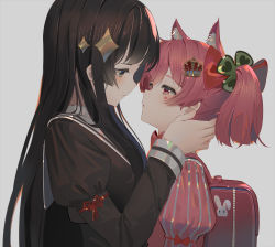 2girls age_difference aijou_karen aijou_karen_(cosplay) animal_ear_fluff animal_ears assault_lily backpack bag black_dress black_hair bow brown_eyes character_request child closed_mouth commentary_request cosplay crown_hair_ornament dress eye_contact female_focus grey_background hair_bow hair_ornament half-closed_eyes heart highres hitotsuyanagi_riri hk_(hk) juliet_sleeves kagura_hikari kagura_hikari_(cosplay) long_hair long_sleeves looking_at_another mahou_shoujo_madoka_magica mahou_shoujo_madoka_magica_(anime) multiple_girls onee-loli parted_lips pink_dress pink_hair puffy_sleeves randoseru red_bow red_eyes sailor_collar sailor_dress shirai_yuyu short_hair shoujo_kageki_revue_starlight simple_background striped twintails upper_body vertical_stripes very_long_hair white_sailor_collar yuri