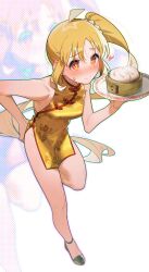 1girl @_@ absurdres ahoge alternate_costume blonde_hair blush bocchi_the_rock! china_dress chinese_clothes closed_mouth commentary dress food green_shoes hair_between_eyes hand_up heart highres holding holding_plate ijichi_nijika long_hair plate ponytail red_eyes shoes side_ponytail side_slit sidelocks sleeveless sleeveless_dress sofa_(enogunomu) solo steamed_bun sweatdrop yellow_dress zoom_layer