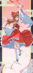 1girl absurdres arm_up armpits ascot black_shoes blush bow brown_hair closed_mouth detached_sleeves gohei haimaotuanzi hair_bow hakurei_reimu highres holding holding_gohei japanese_clothes kimono kneehighs looking_at_viewer orange_eyes red_bow red_kimono red_skirt shoes single_sleeve_past_fingers skirt socks solo touhou white_sleeves white_socks yellow_ascot