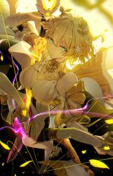1girl absurdres aglaea_(honkai:_star_rail) aqua_eyes bare_shoulders blonde_hair breast_tattoo breasts cleavage dress flower garmentmaker_(honkai:_star_rail) green_eyes hair_flower hair_ornament hand_up highres holding holding_weapon honkai:_star_rail honkai_(series) kamatoyu large_breasts laurel_crown light_smile looking_at_viewer parted_lips short_hair solo tattoo weapon white_dress