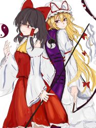 2girls 83mkneinlsqmebq absurdres ascot back-to-back bare_shoulders black_hair blonde_hair bow closed_mouth collared_dress cowboy_shot detached_sleeves dress frills from_behind gap_(touhou) gohei hair_between_eyes hair_bow hair_ornament hair_tubes hakurei_reimu hand_fan hat hat_ribbon highres holding holding_fan holding_gohei juliet_sleeves long_hair long_sleeves looking_at_another looking_back looking_to_the_side mob_cap multiple_girls nontraditional_miko orb puffy_sleeves purple_eyes purple_tabard red_bow red_dress red_eyes red_ribbon ribbon short_hair simple_background sleeveless sleeveless_dress smile standing tabard touhou wavy_hair white_background white_dress white_hat white_sleeves wide_sleeves yakumo_yukari yellow_ascot yin_yang yin_yang_orb yin_yang_print